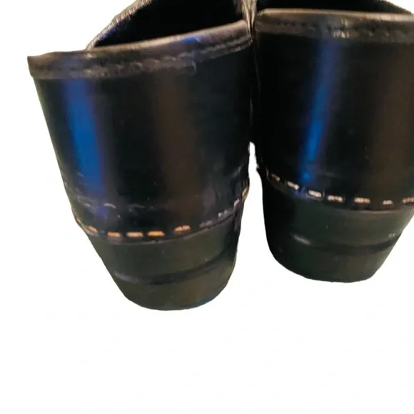 DANSKO Black Leather Professional Nurse Clogs - Picture 3 of 6